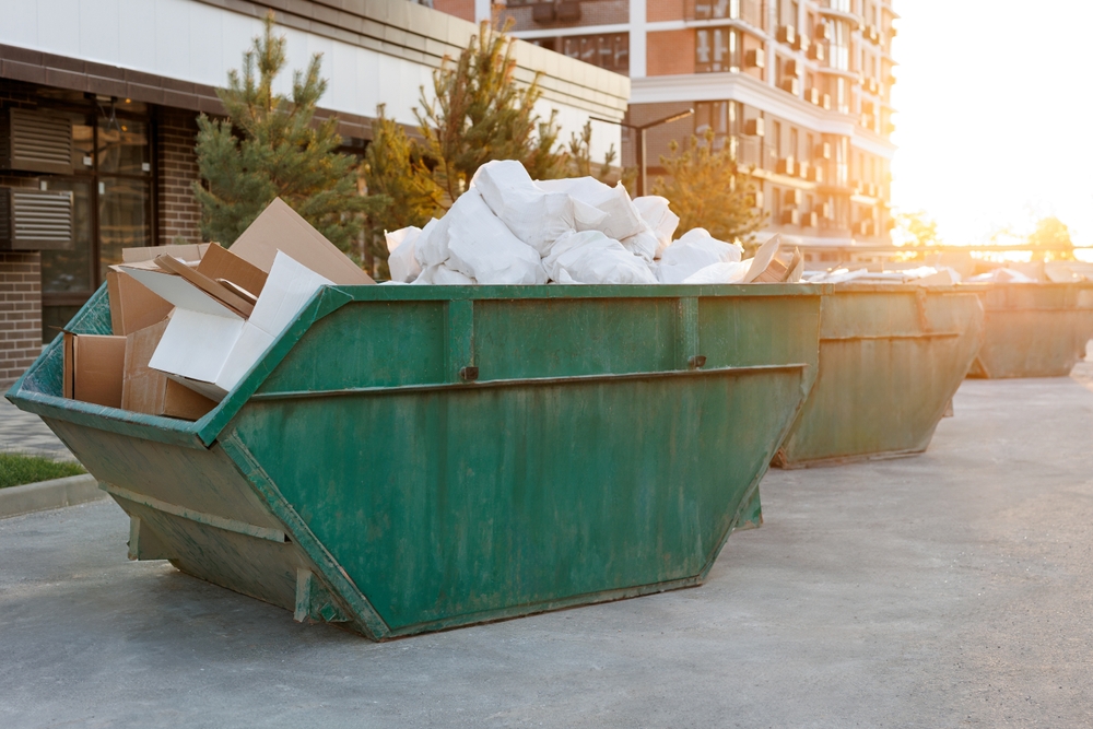 Location de container : une solution pratique pour vos déchets